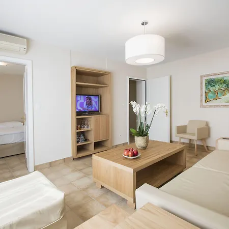 Ξενοδοχείο Delta - Parkhotel Delta Ασκόνα