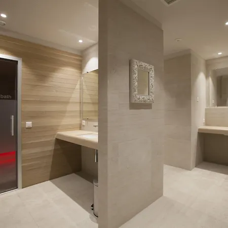 Ξενοδοχείο Delta - Parkhotel Delta