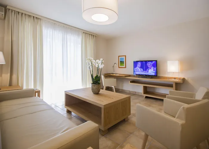 호텔 Delta - Parkhotel Delta 4*